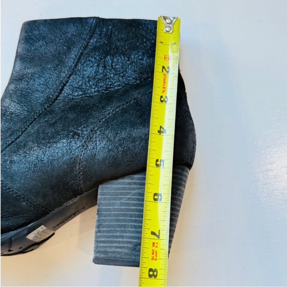 Clarks Womens Indigo Mission Alfa Black Leather Ankle Bootie 3" Heel Zipper 11 - Picture 6 of 11